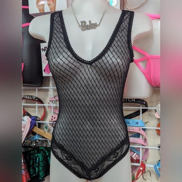 Sheer lace teddy - Picture 6 of 6